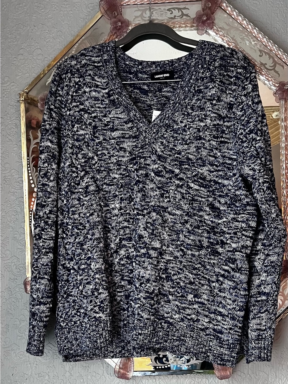 NWT, XL Petite Lands' End Woman’s Navy & White Marled V-Neck Sweater